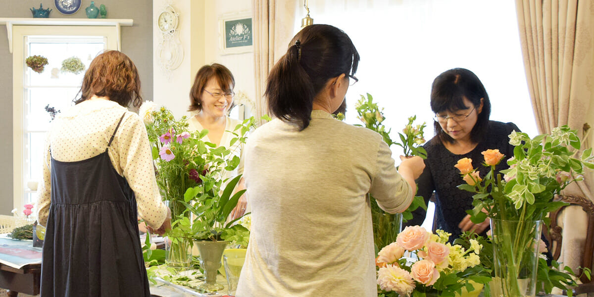 一般社団法人flower Works Japan イギリススタイルフラワーアレンジメントの資格取得と開校