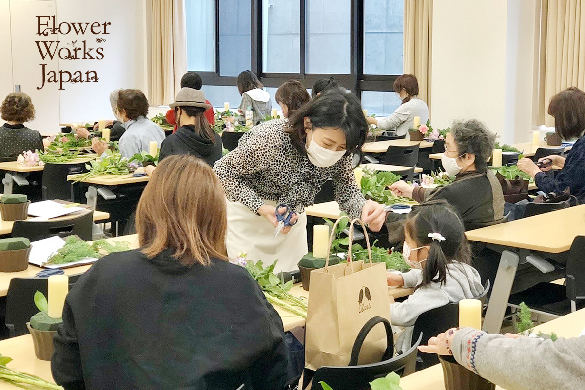 京都橘大学淳芳会ホームカミングデーで第2回フラワーアレンジメント講習会