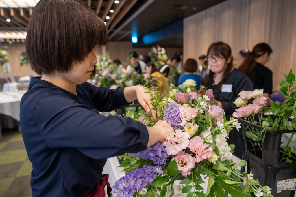 フラワーワークスジャパン、フラワーデモンストレーション、会場装花、フラワーアレンジメント資格、