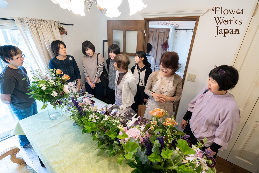 兵庫県神戸市フラワーアレンジメント教室アトリエジューンの作品展の様子